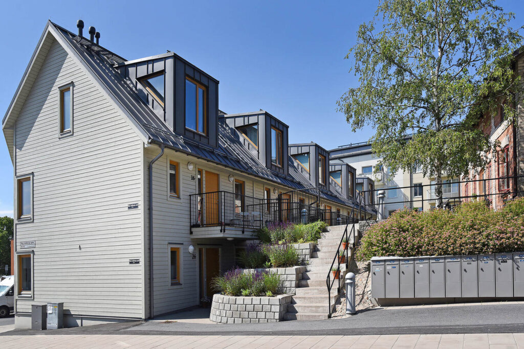 Totalrenovering av betongbalkong med reparation av tätskikt till lgh, Vendelsö Norrby, Haninge