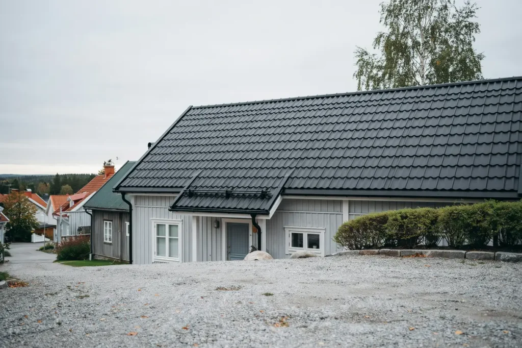 l ggning av nytt papptak p uterum i smo