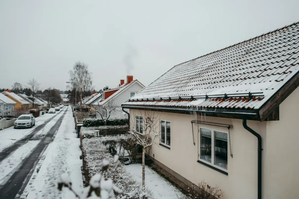 sn ras fr n taket praktiska tg rder som minskar riskerna f r hus och boende